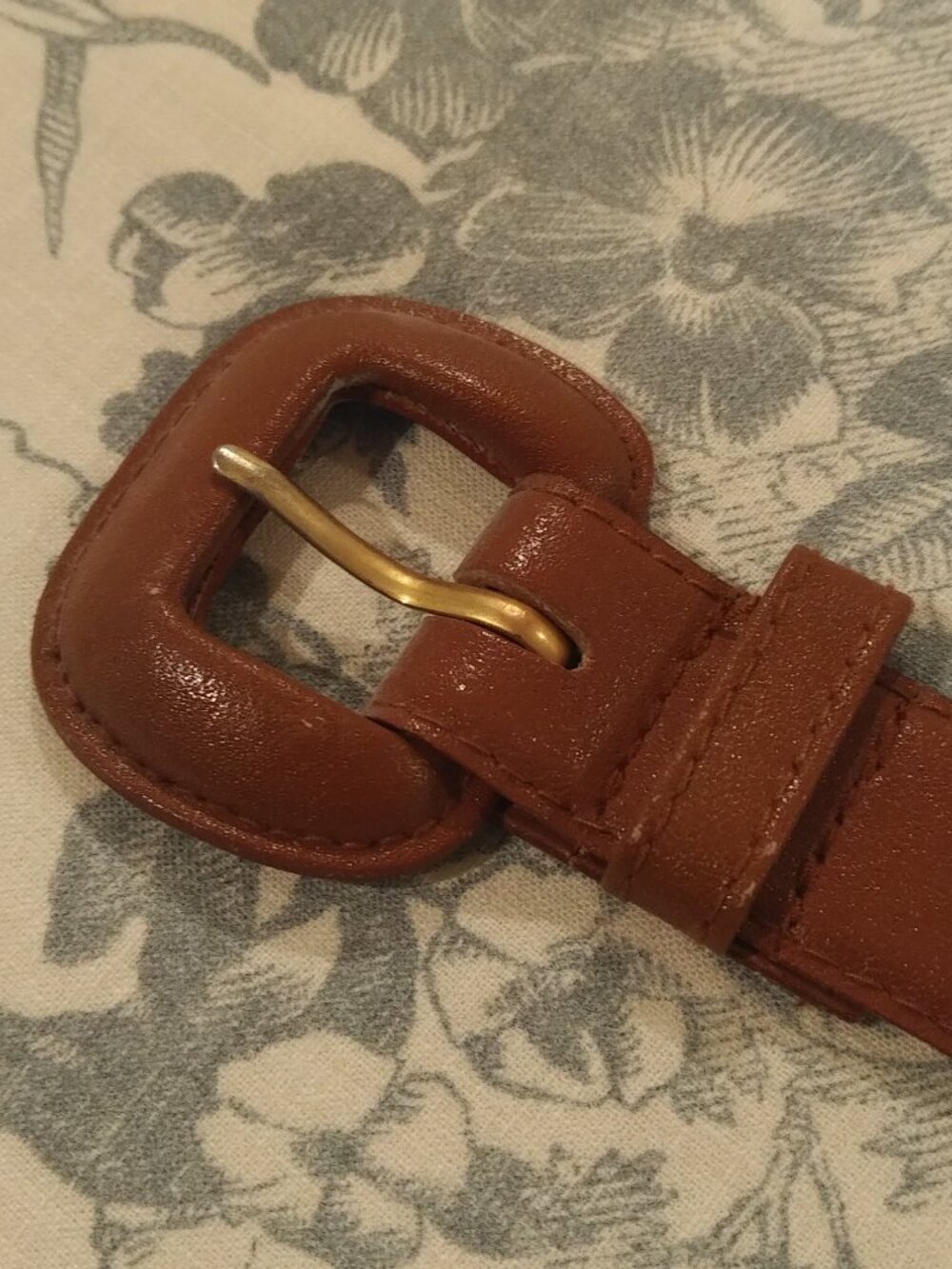 Vintage Crown Pacific Women's Belt - Tan with Gold Prong.